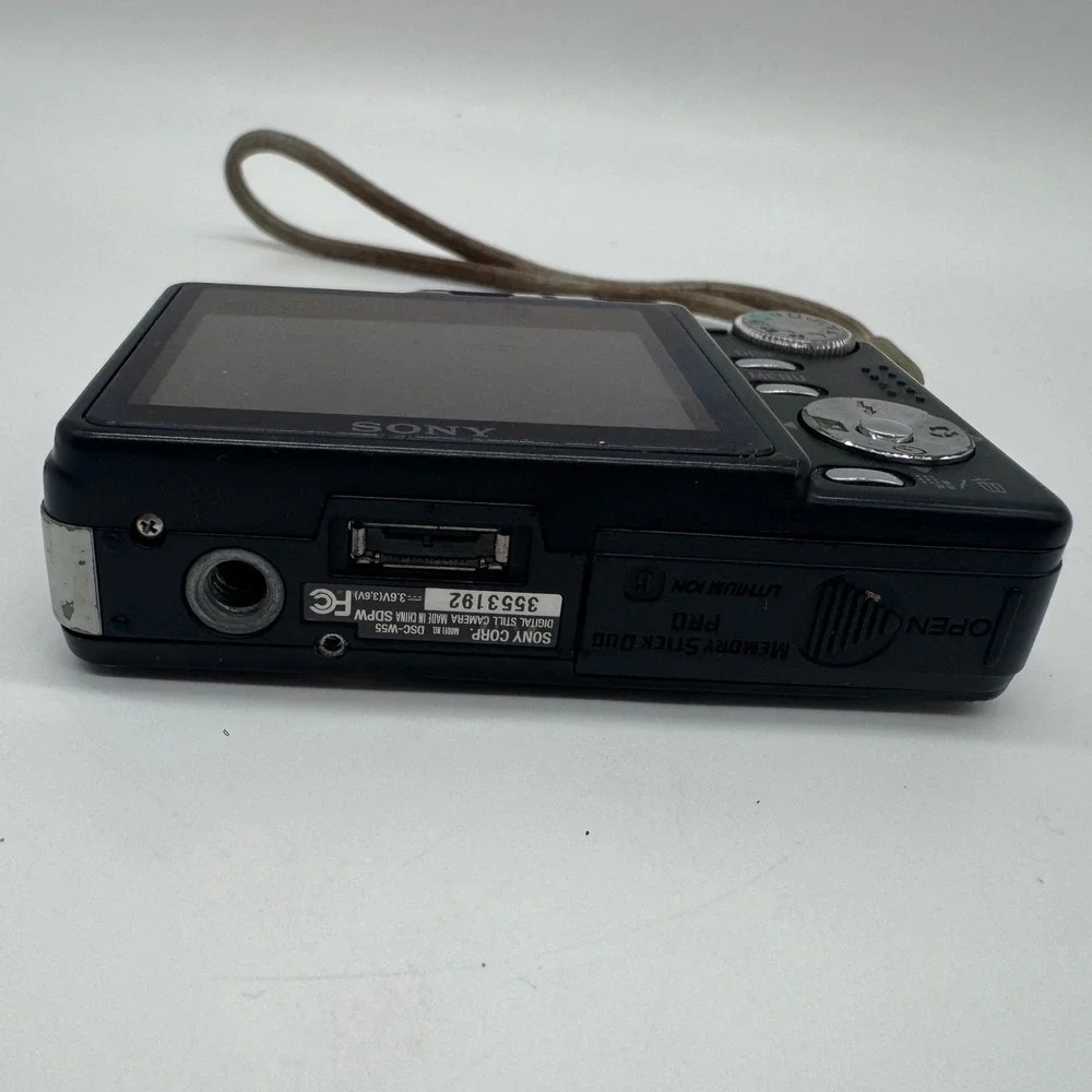 Sony Cyber-shot DSC-W55 7.2MP Digital Camera Black Carl Zeiss For Parts Repair